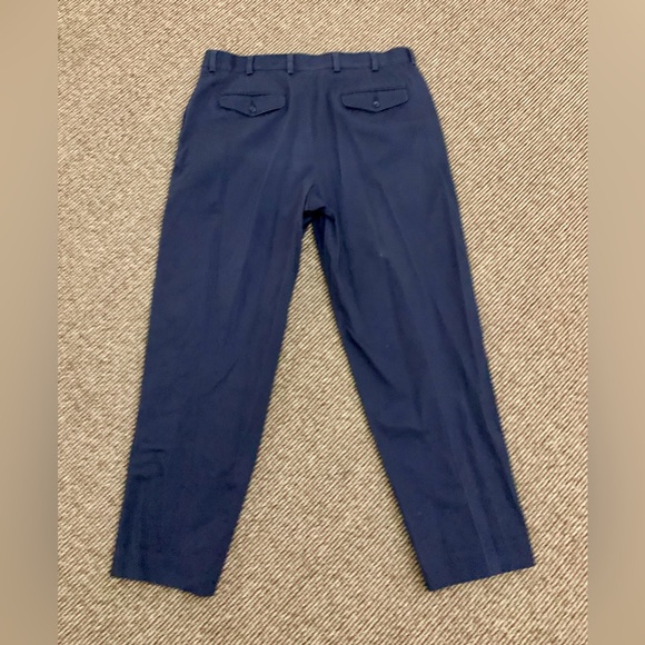 Men's 37 x 30 L. L. Bean 100% Cotton Classic Fit Flat Front Navy Chino Pants - Picture 8 of 13